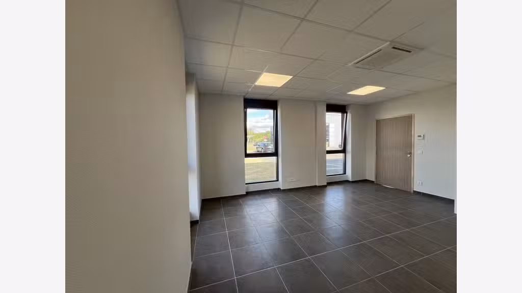 Local d'activté neuf de 170m2 à Louer