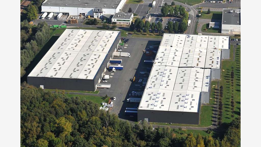 À louer – entrepôt de 500 à 11 300 m² au Meux