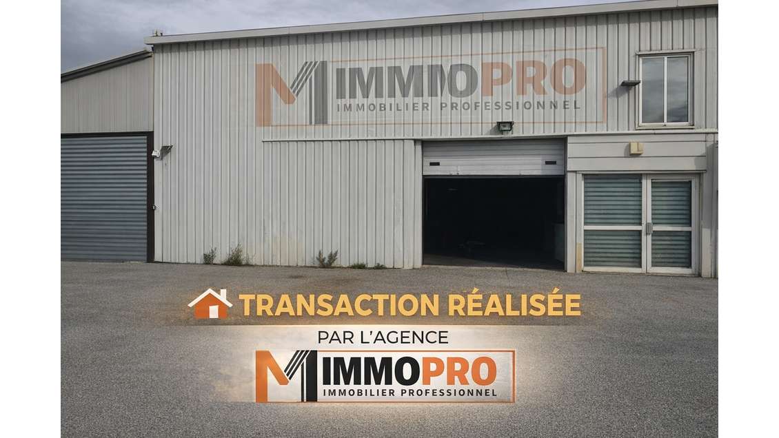 A louer entrepôt 450m² +parkings ZI Le Muy