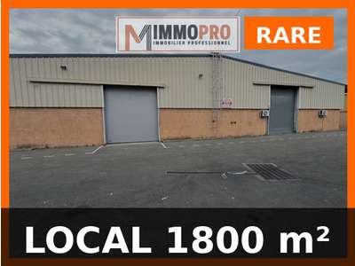 Local 1800m² + terrain accès semi au Muy