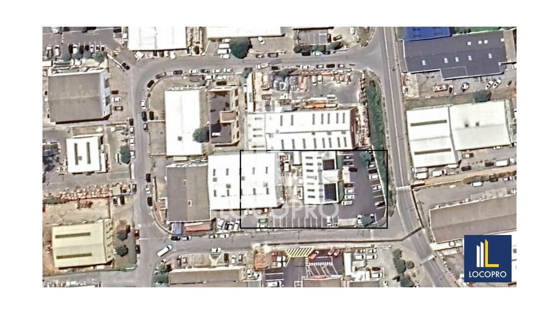 Location local d'activité 800m²  au Muy
