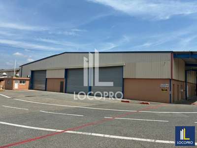 Location Locaux d'activités - Entrepôts au Muy