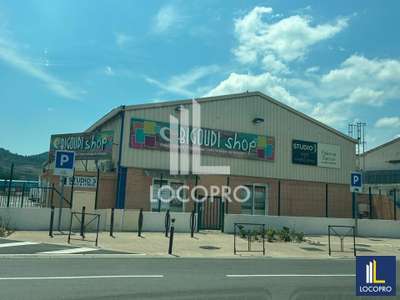 Location Locaux d'activités - Entrepôts au Muy