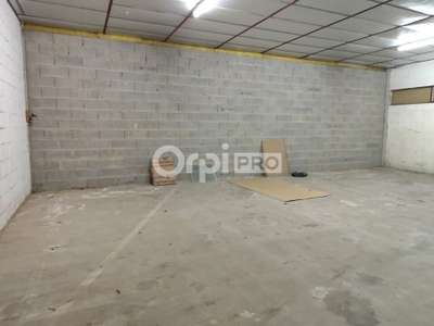 Local stockage 99m² à louer Le Palais-sur-Vienne