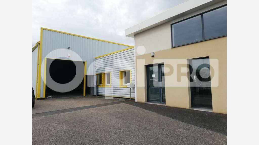 A Louer local d'activités de 767m² à Limoges Nord