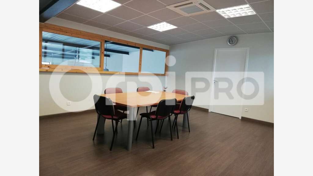 A Louer local d'activités de 767m² à Limoges Nord