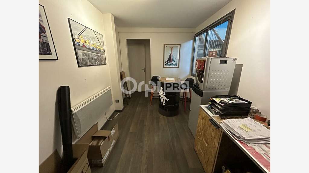 Local activité 229m² à louer au Palais-sur-Vienne