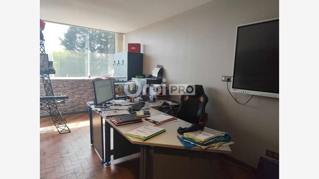 Local activité 229m² à louer au Palais-sur-Vienne