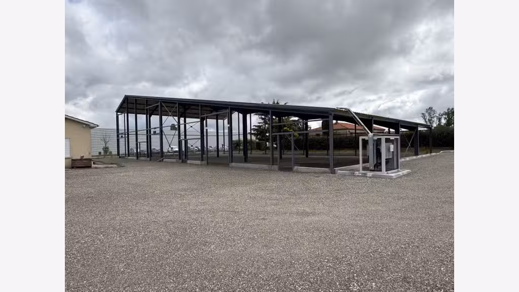 Loue entrepôt 798m² prox échangeur A62 au Passage