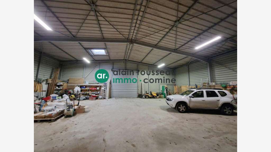 A louer local activité 346m² Le Plessis-Grammoire