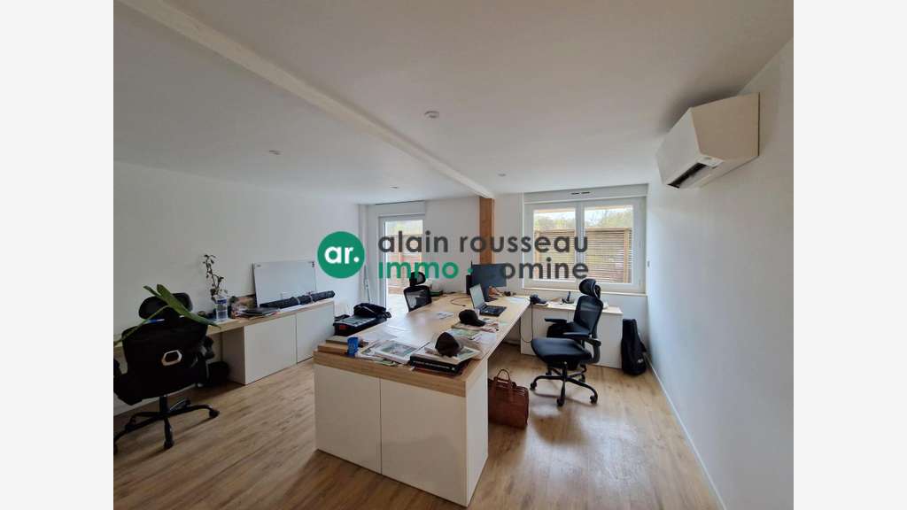 A louer local activité 346m² Le Plessis-Grammoire