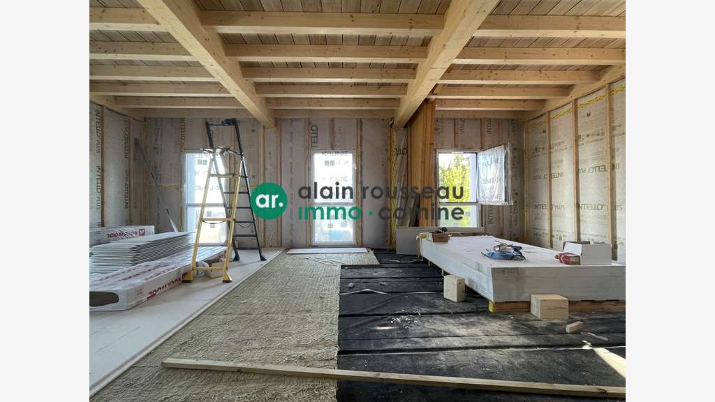 A louer local activité neuf de 342m² le Plessis