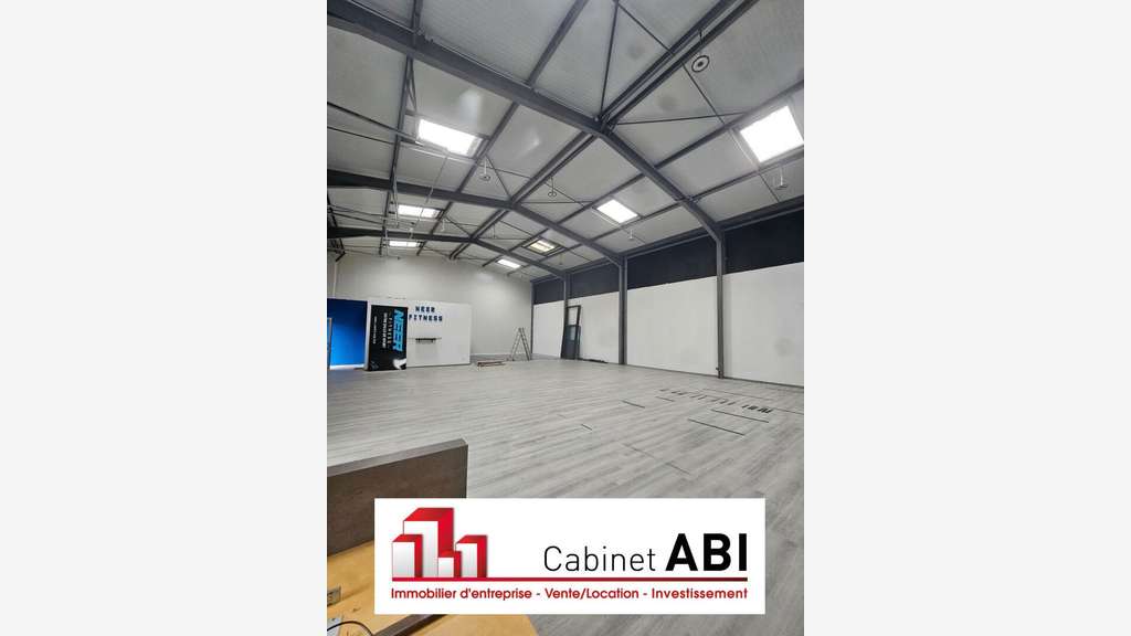 A louer entrepôt 260m² Nord-ouest Roche-sur-Yon
