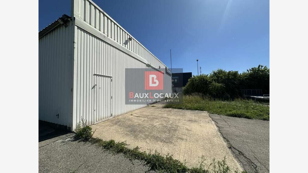 A louer local d'activité de 600m² le Pontet