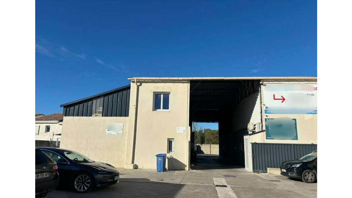 Locaux mixtes 196m² à louer Le Pontet