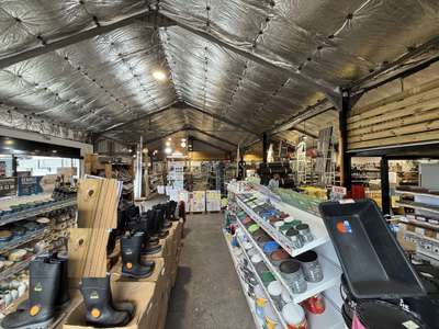 Entrepôt à louer 520m² avec mezzanine Le Port