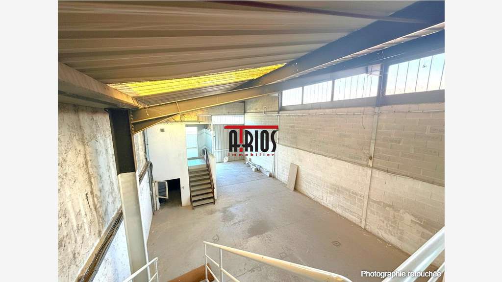 LOCAL D'ACTIVITÉ 210 M²