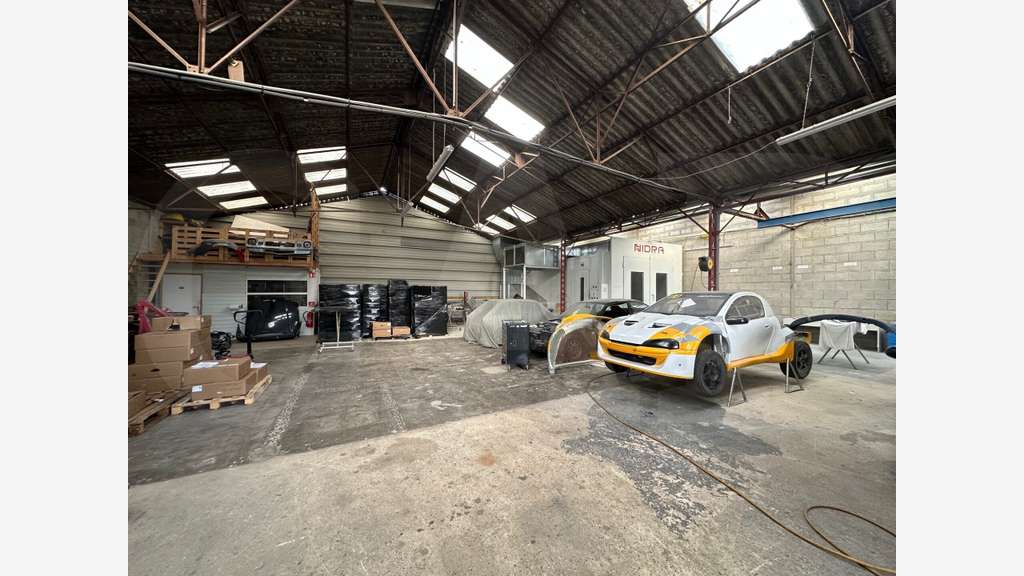 Location cellule d'activité 410m² Le Rheu