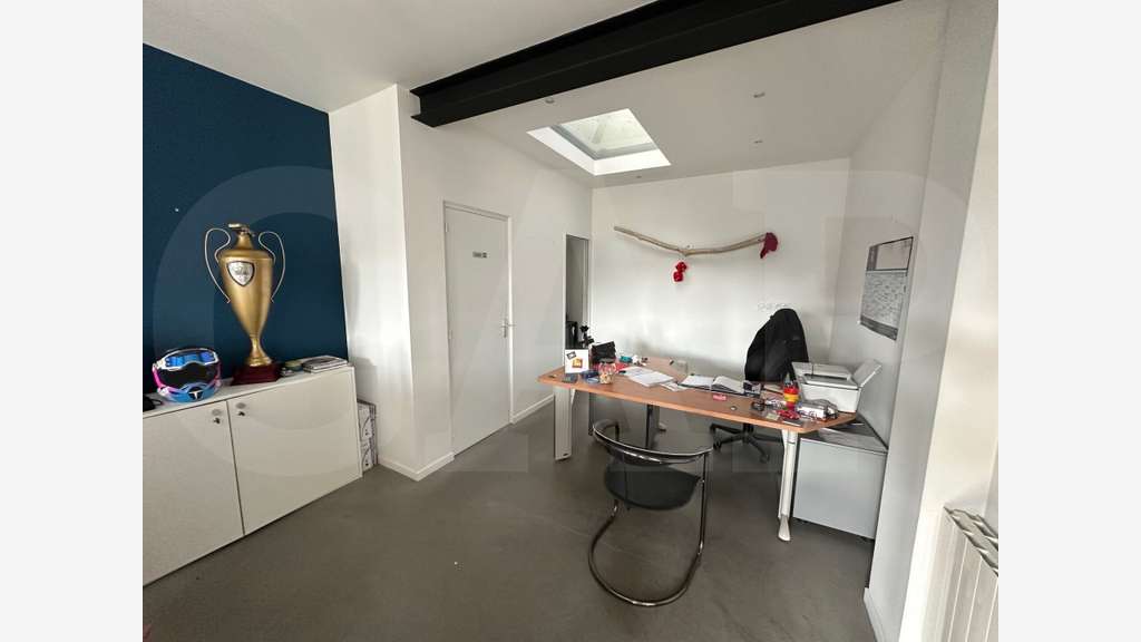 Location cellule d'activité 410m² Le Rheu
