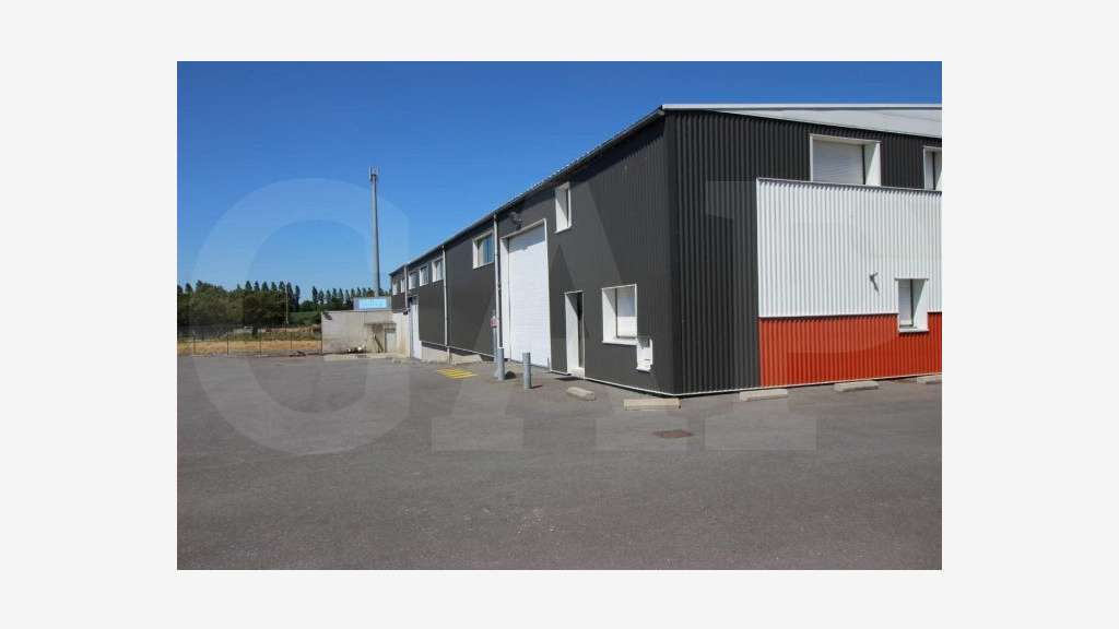 Location bâtiment d'activités 944 m²