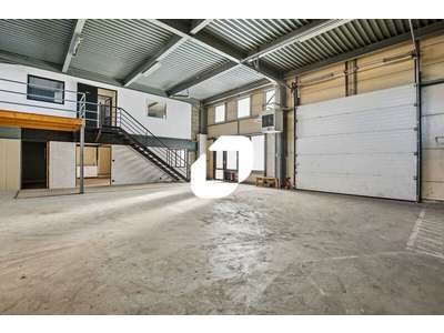 Location Locaux d'activités - Entrepôts au Thillay