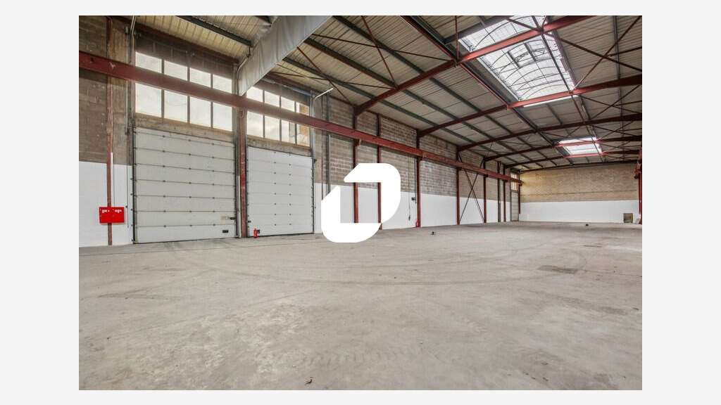 A louer Local d'activité 1297m² Le thillay