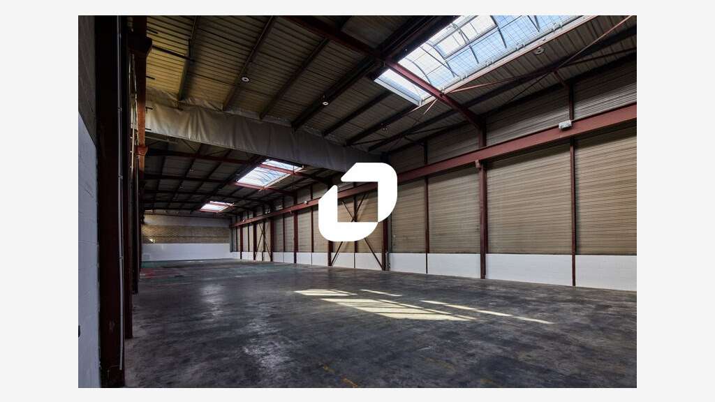 A louer Local d'activité 1296m² Le thillay