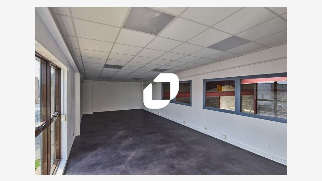 A louer Local d'activité 1296m² Le thillay