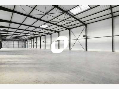 A louer Local d'activité 1572m² Le thillay
