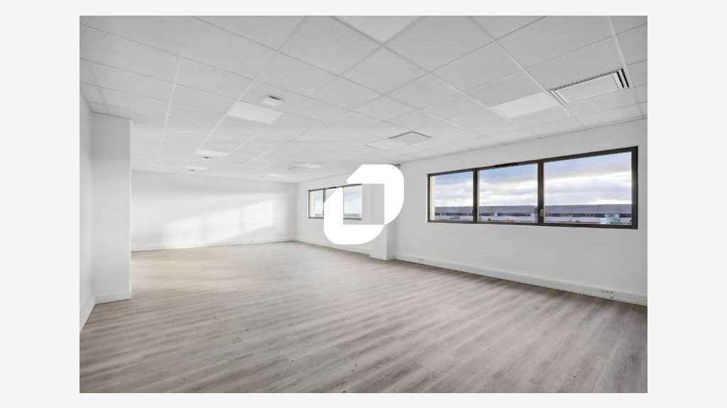 A louer Local d'activité 360m² Le thillay