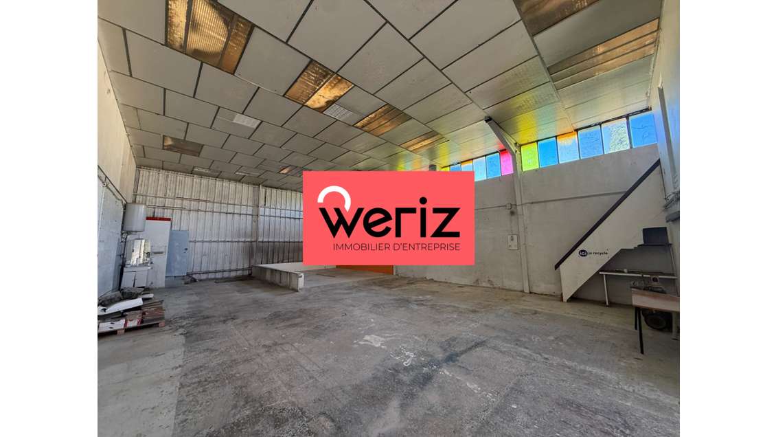 Location entrepôt 220m² empl stratégique à Aix
