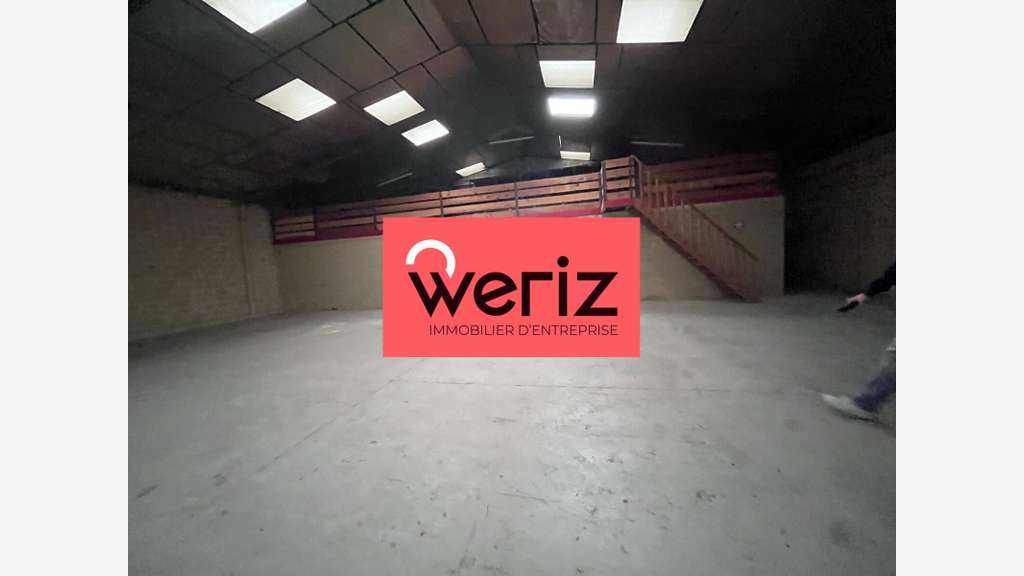 Location entrepôts 377m² à Aix-en-Provence