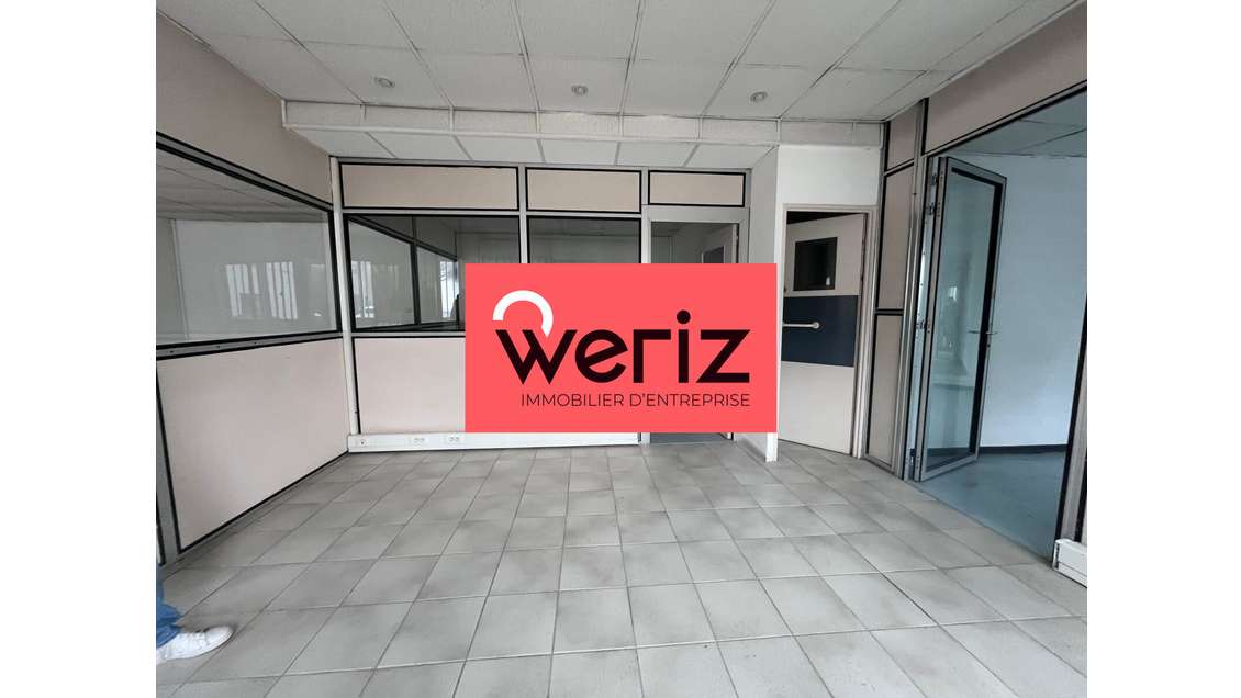 Location entrepôts 377m² à Aix-en-Provence