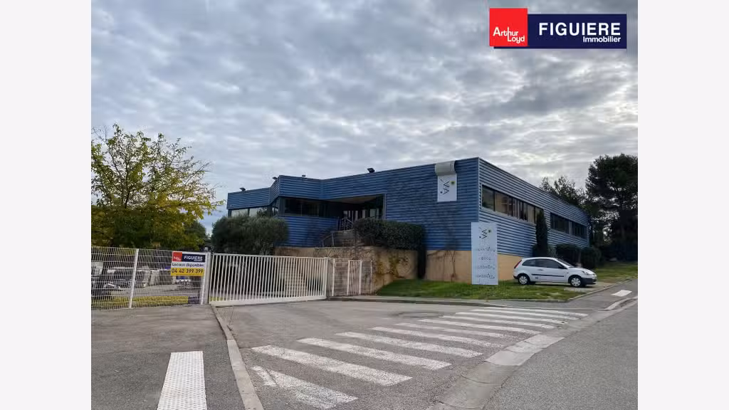 LOCAUX MIXTES A LOUER