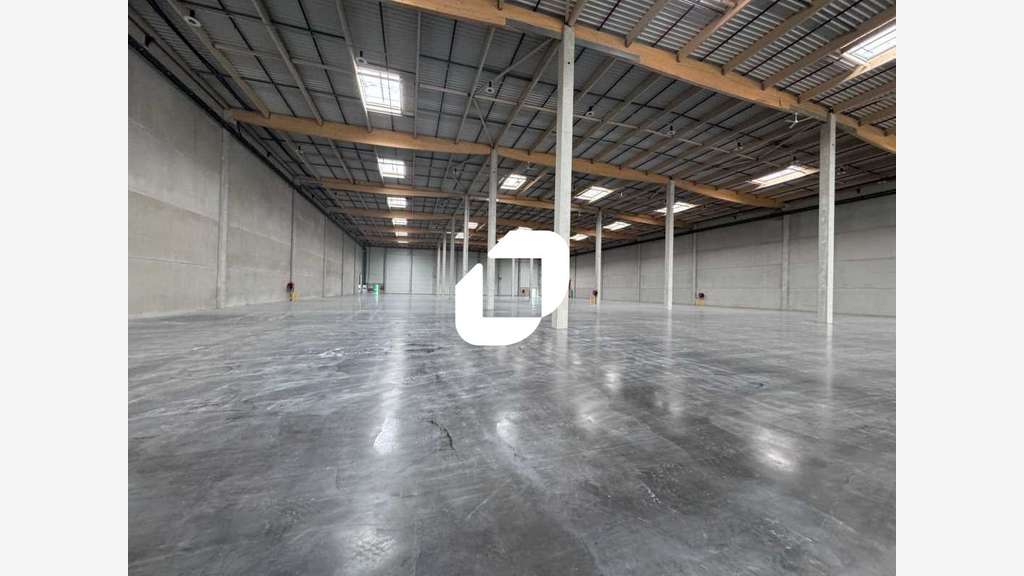 A louer Local d'activité 22152m² Leers