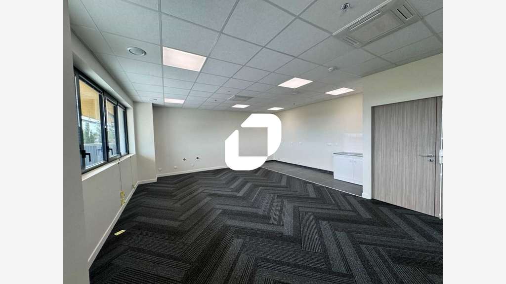 A louer Local d'activité 22152m² Leers