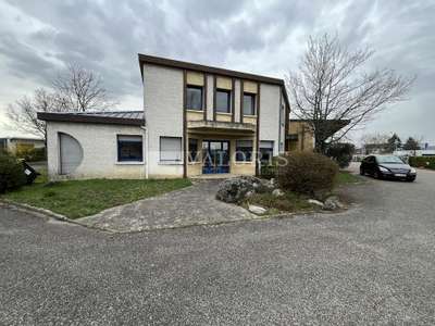 Location Locaux d'activités - Entrepôts à Lentilly