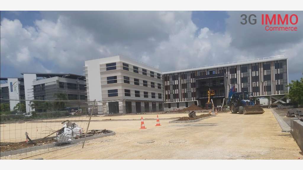A louer local professionnel 80m² RDC aux Abymes