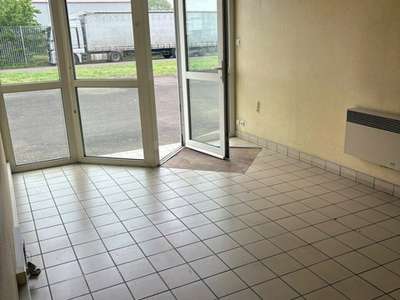 Location Locaux d'activités - Entrepôts aux Attaques