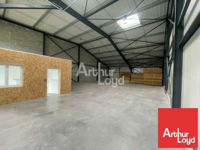 A louer cellule d'activité 321m² aux Herbiers