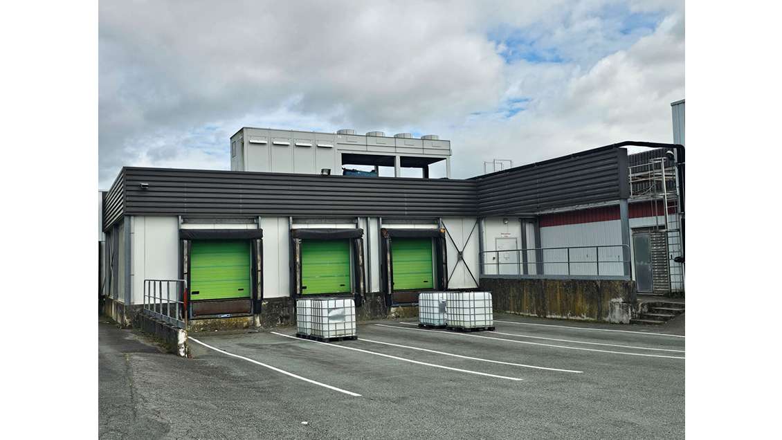 A louer entrepôt avec quais Les Herbiers Nord