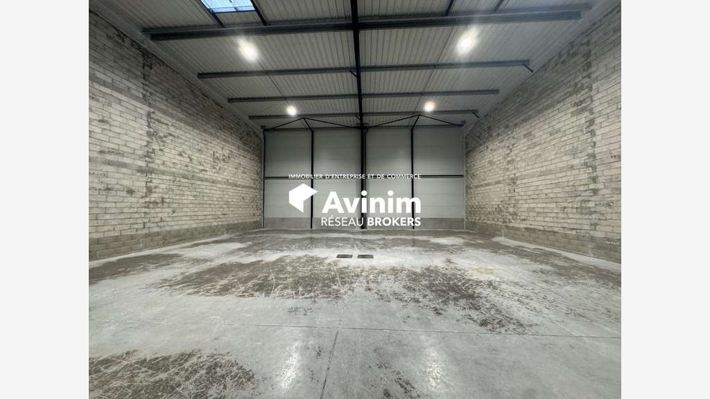 A louer local activité 620m² Les Pavillons-ss-Bois