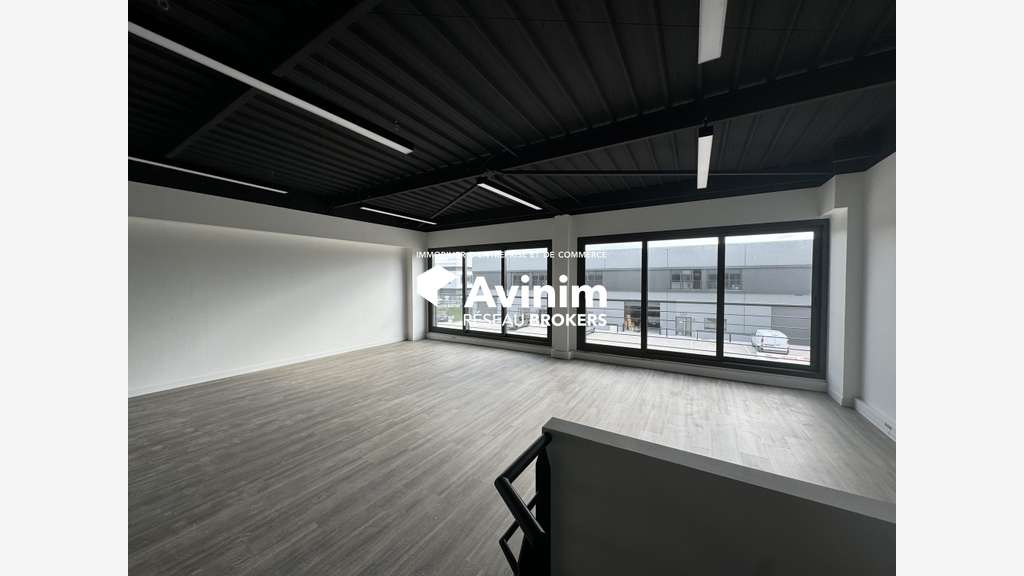 A louer local activité 620m² Les Pavillons-ss-Bois