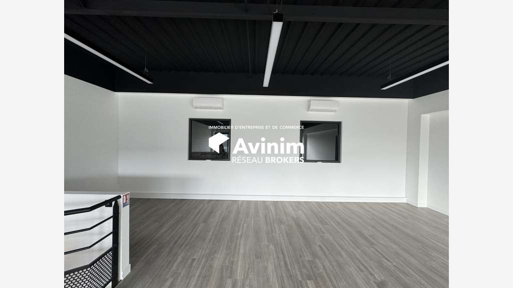 A louer local activité 620m² Les Pavillons-ss-Bois