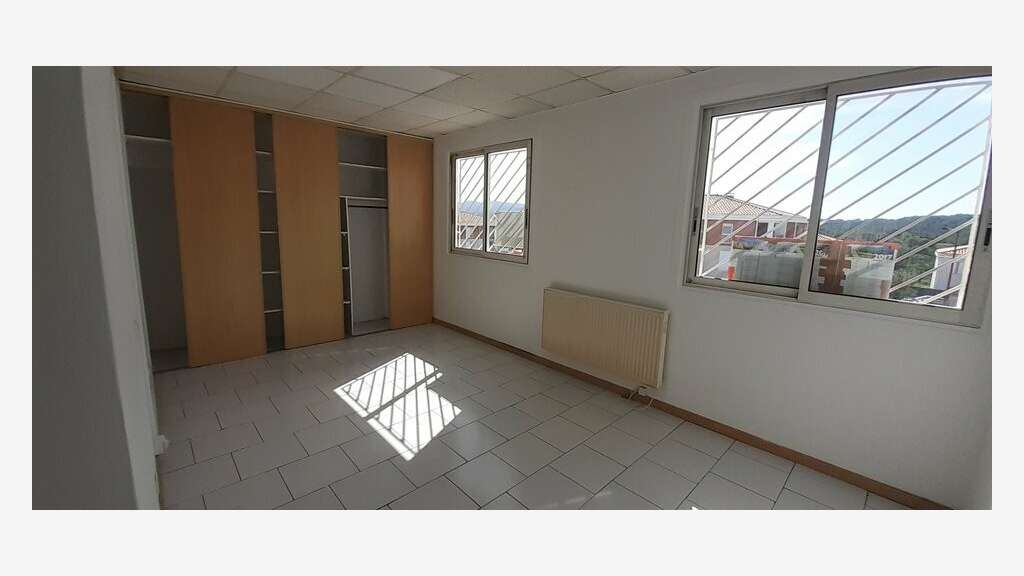 Local d'activité de 420 m² LES PENNES MIRABEAU