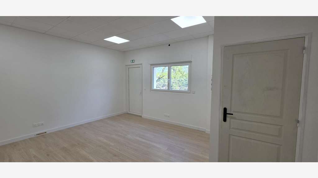 Local d'activité 188m² à louer Les Ponts-de-Cé