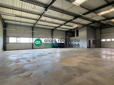 A LOUER - LOCAL ACTIVITE 380 M² - LES PONTS DE CE