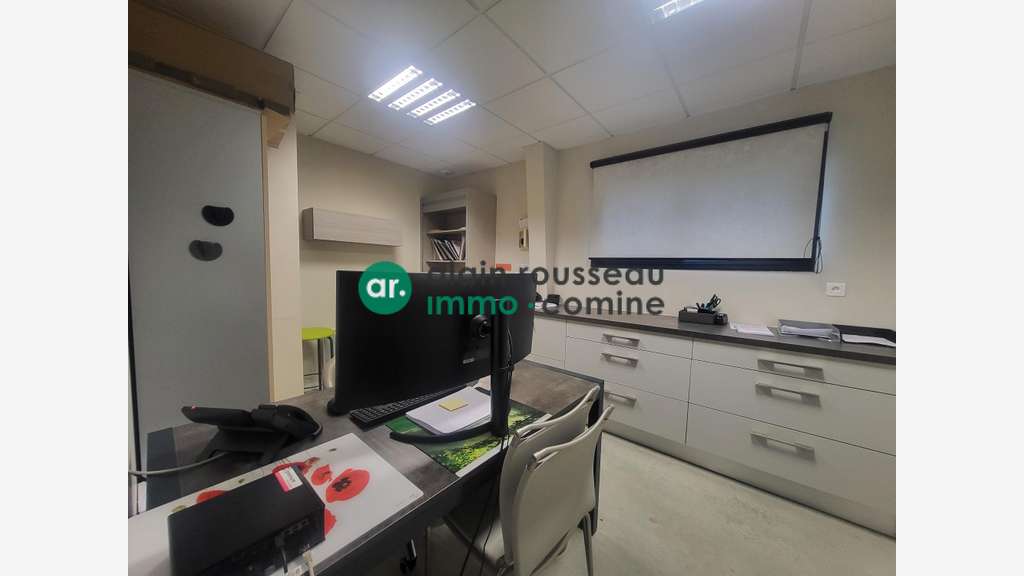 A LOUER - 479 M² LOCAL D'ACTIVITE/COMMERCIAL -ANG