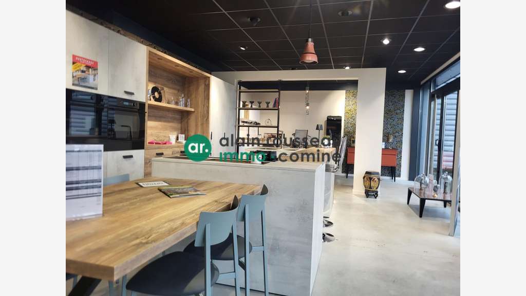 A LOUER - 479 M² LOCAL D'ACTIVITE/COMMERCIAL -ANG