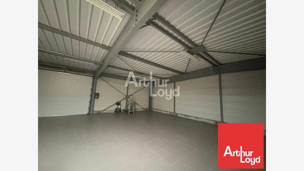 Local d'activité 260m² à louer aux Sables-d'Olonne